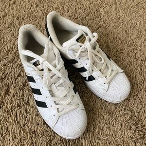 Adidas Superstar Sneakers